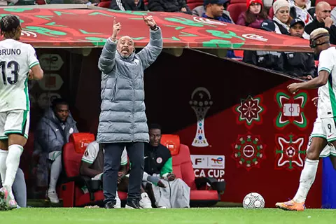  "أمم أفريقيا لم تنته بعد".. مدرب نيجيريا يكشف عن مستقبله قبل مواجهة مصر